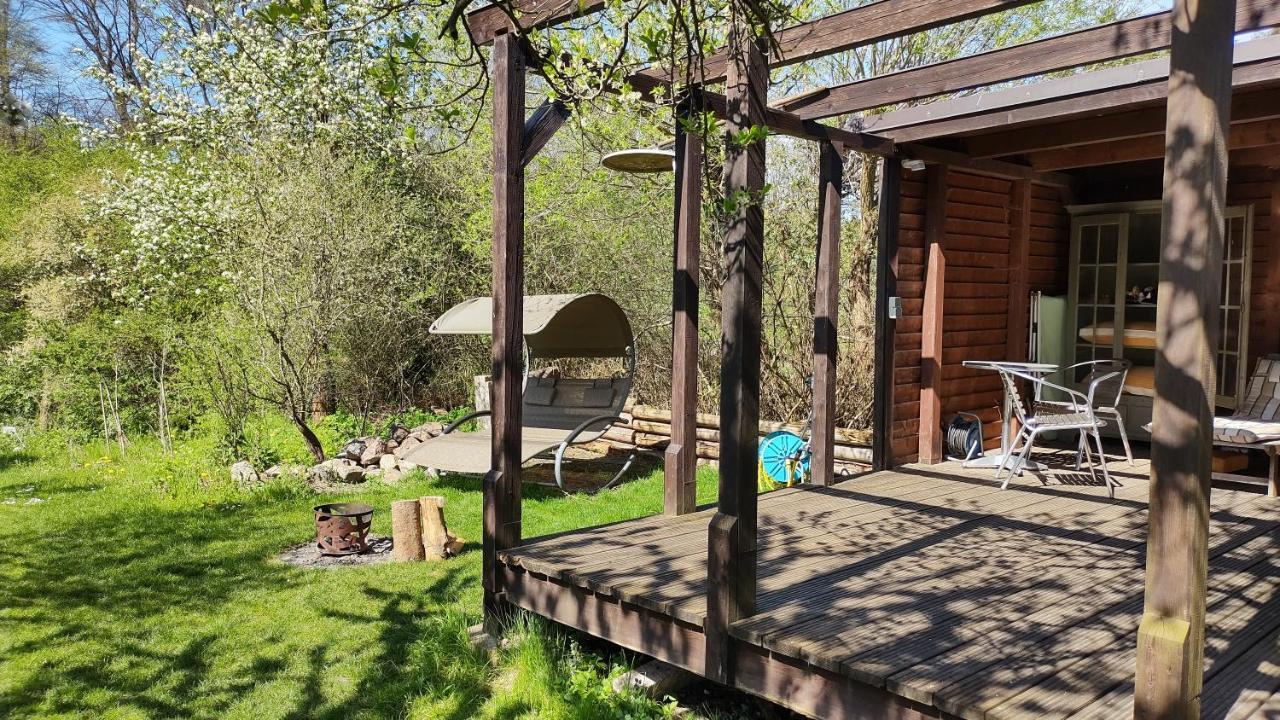 Grosse Wohnung / Haushaelfte In Peetzig Am See Angermunde Extérieur photo