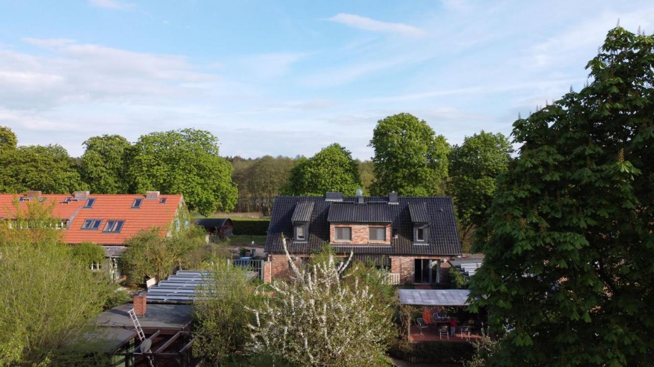 Grosse Wohnung / Haushaelfte In Peetzig Am See Angermunde Extérieur photo