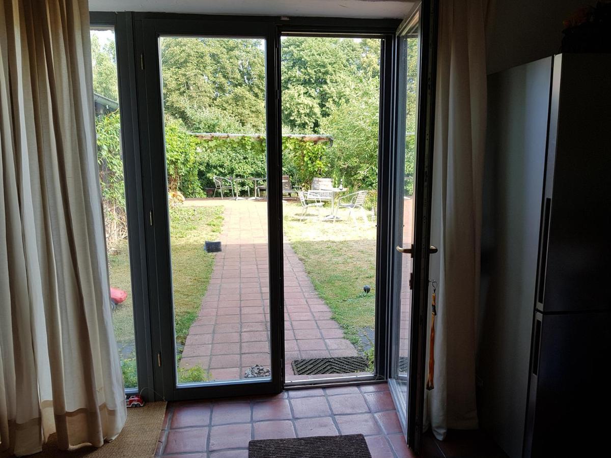Grosse Wohnung / Haushaelfte In Peetzig Am See Angermunde Extérieur photo