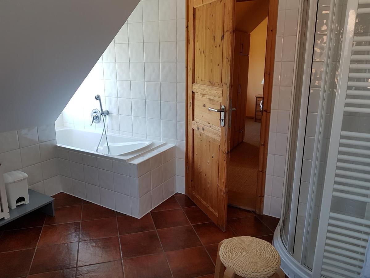 Grosse Wohnung / Haushaelfte In Peetzig Am See Angermunde Extérieur photo