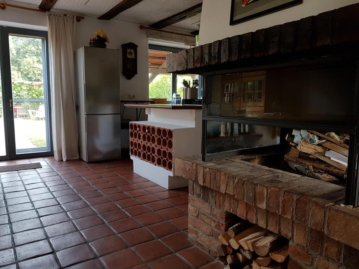 Grosse Wohnung / Haushaelfte In Peetzig Am See Angermunde Extérieur photo